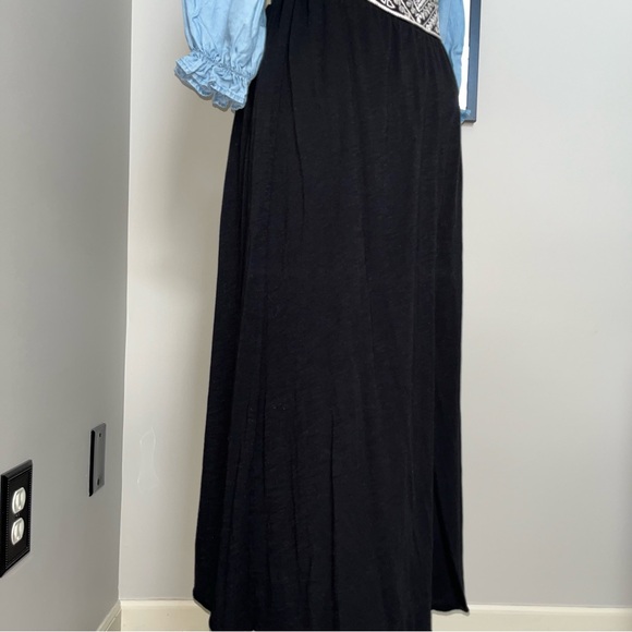 π¦
American Eagle MIDI/MAXI Skirt - Picture 5 of 11